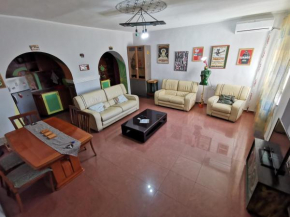 Vintage Style Apt in Bllok (best area in Tirana)